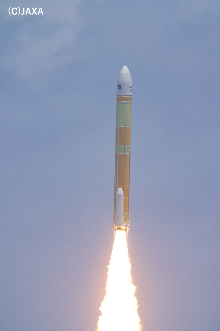 打ち上げ数秒後のH3ロケット